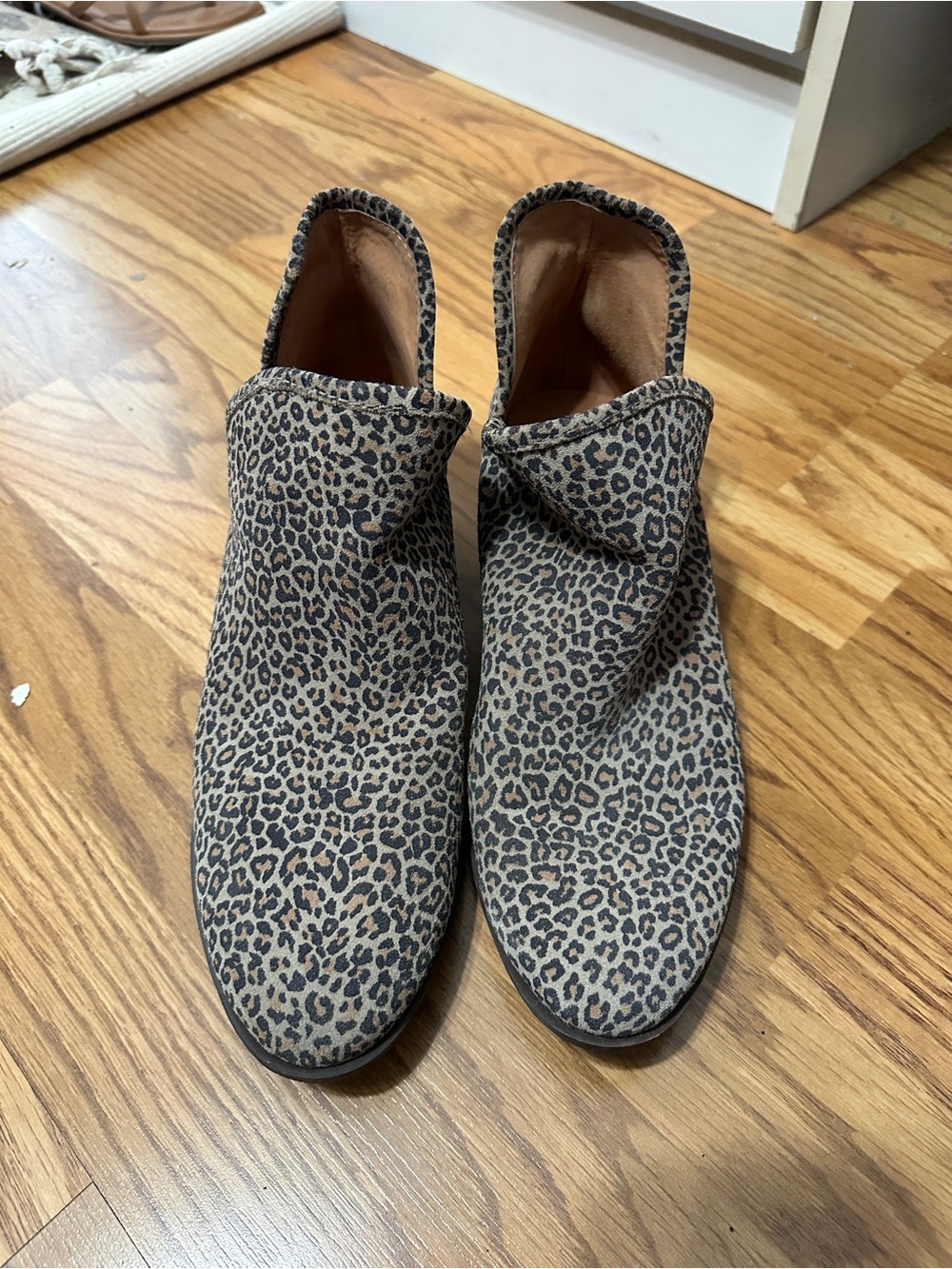 Lucky Brand Leopard Print Ankle Booties in Taupe/Black